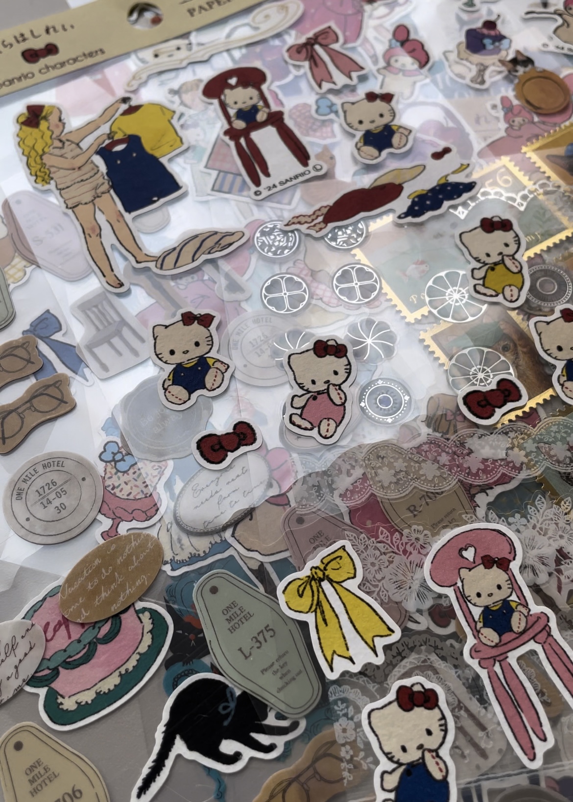 大人も夢中!集めて・貼って・はがせるかわいいシール帳ならコレ【シール堂・はがしやすいシール帳】 - 神戸エコール